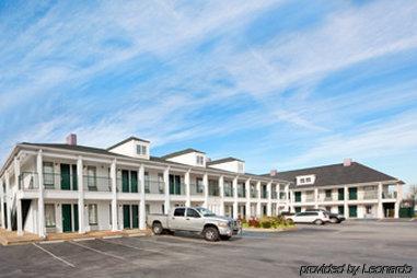 Baymont By Wyndham Easley/greenville Motel 2*